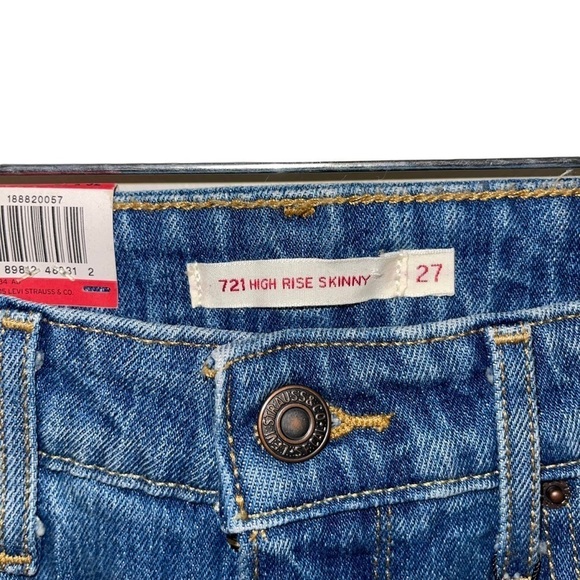 NWT Levi's Woman Jeans Size 27/32 - Picture 7 of 7